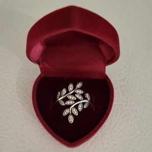 PANDORA AUTHENTIC RETIRED RING- SPARKLING LEAVES